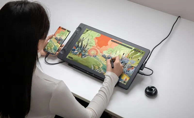 Jak wybrać tablet graficzny - z ekranem czy bez?
