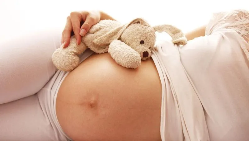 Czy dzieci mogą zajść w ciążę? Kluczowe informacje, które musisz znać