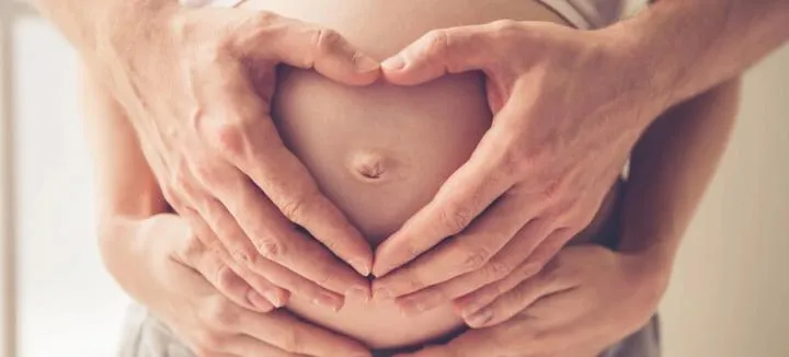 Jak skutecznie przyspieszyć poród – sprawdzone metody i porady dla przyszłych mam