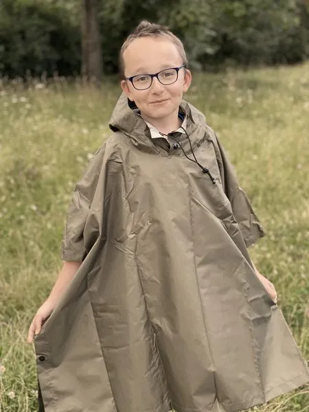 Modna peleryna dla dziecka